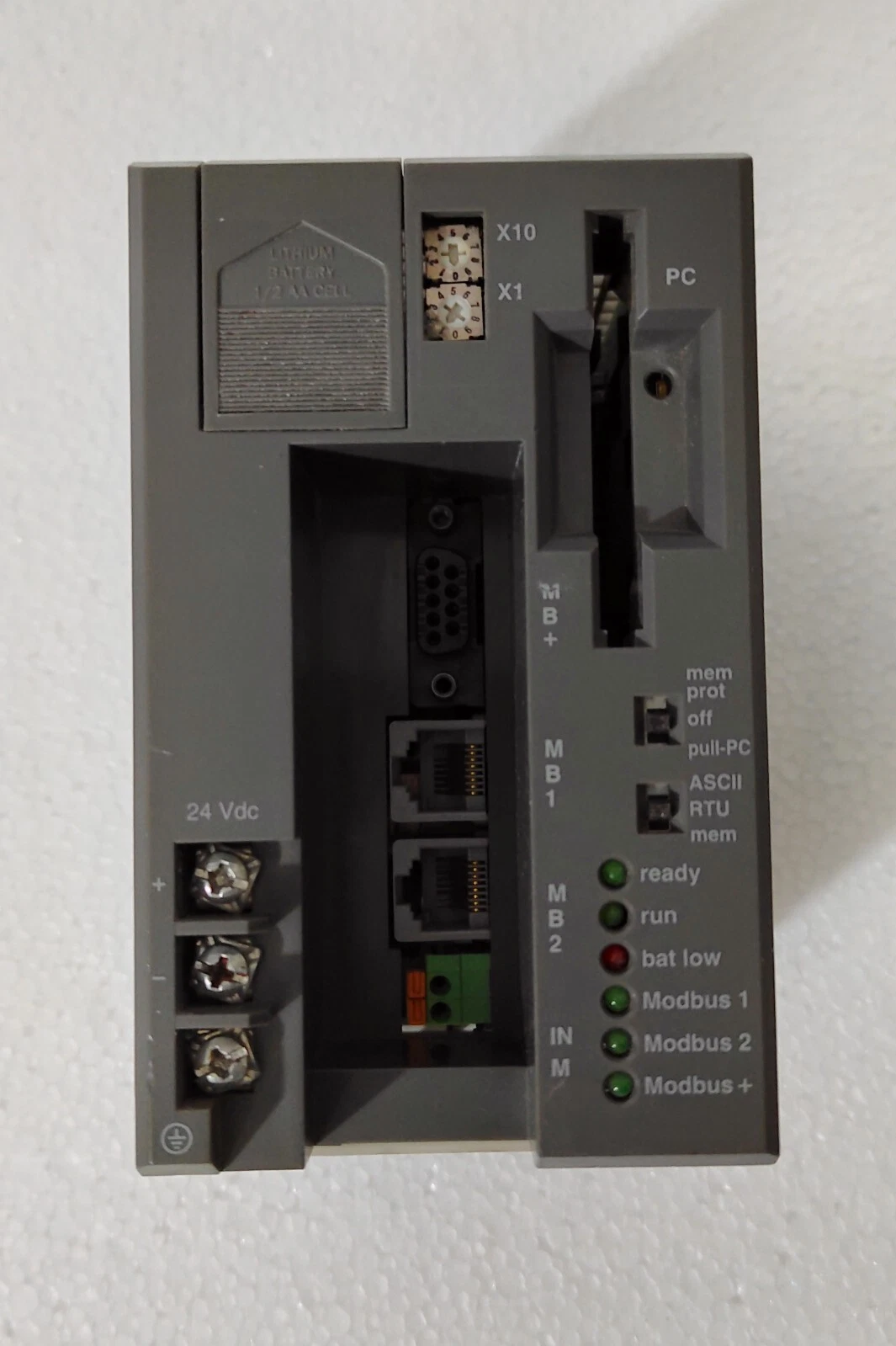 Schneider Automation PC-E984-285 TSX Compact CPU 32K Logic ,64K Data 2Xmb, 1Xmb